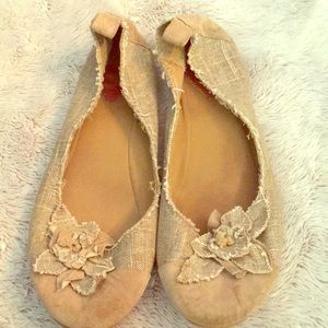 ACCEPTING OFFERS Rocket Dog Flats